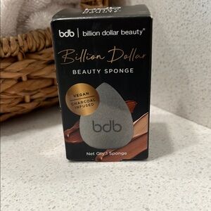 Billion Dollar Beauty Gray Makeup Blending Sponge